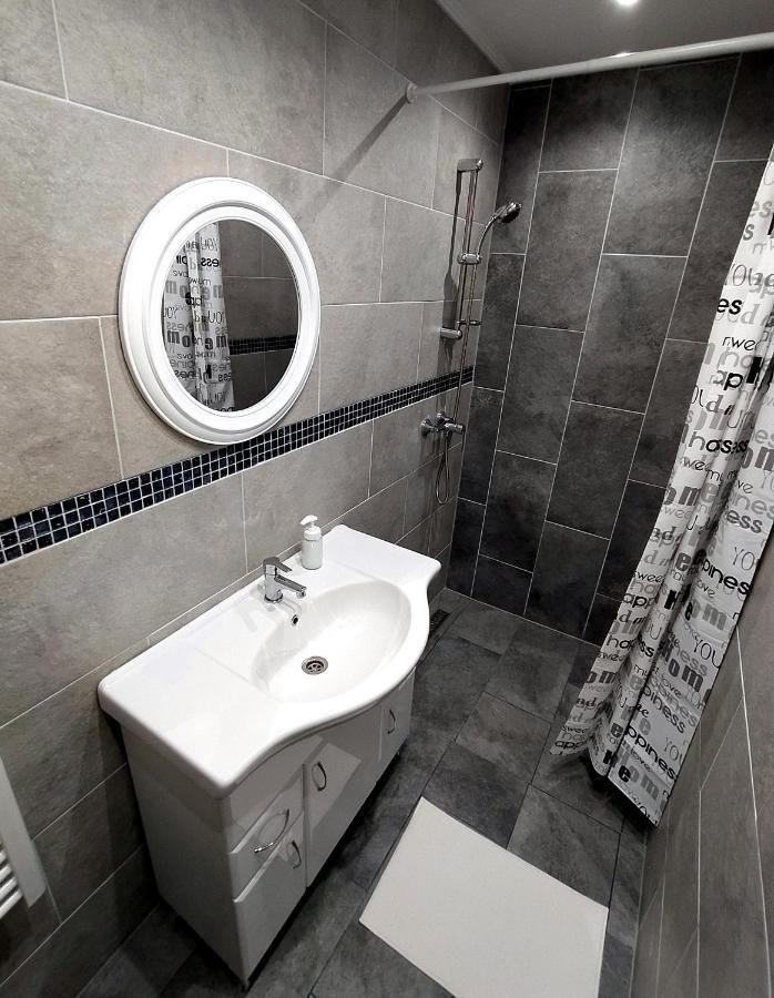 Emmabella Apartmanok Eger Esterno foto