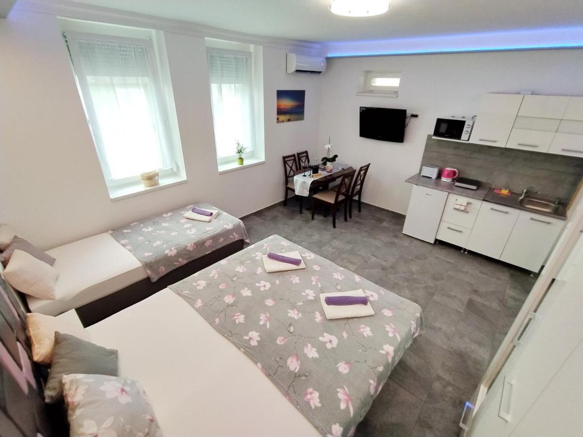 Emmabella Apartmanok Eger Esterno foto